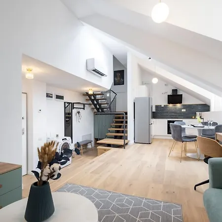 Luxury Lofts By Carmen Sylva Apartment