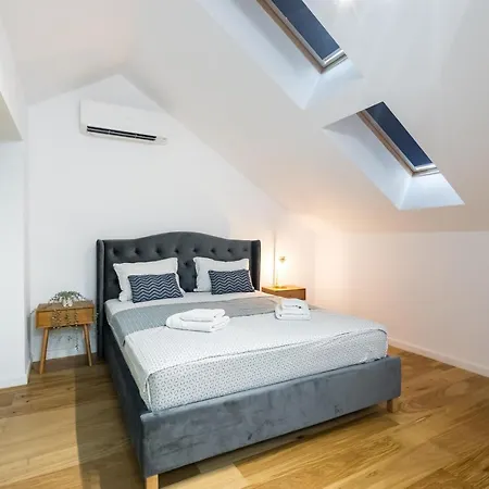 Luxury Lofts By Carmen Sylva Apartment