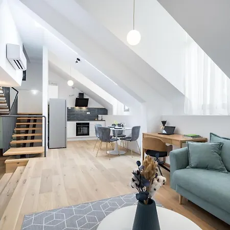 Luxury Lofts By Carmen Sylva Apartment *