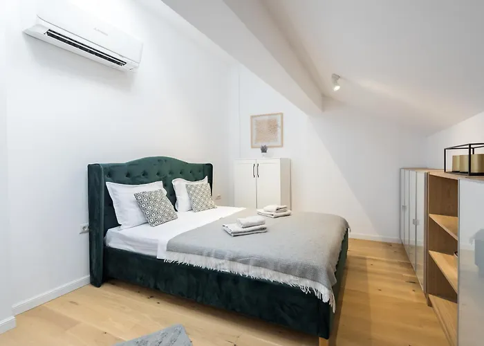 Апартаменты Luxury Lofts By Carmen Sylva *
