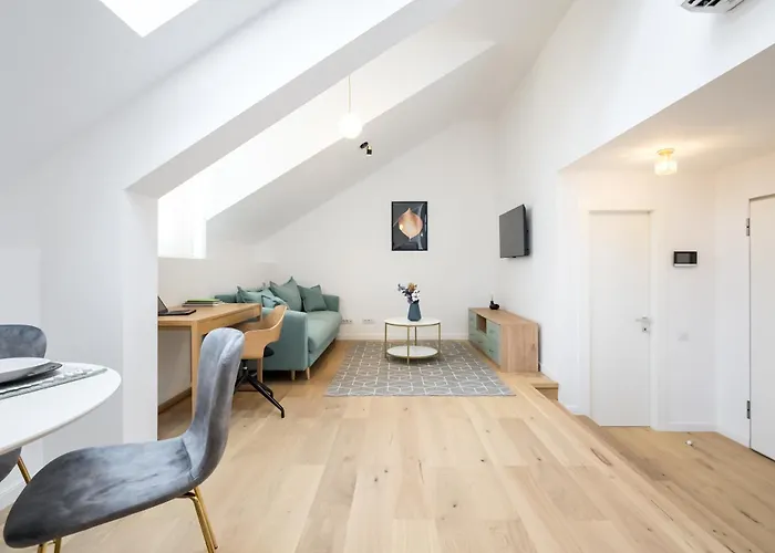 Апартаменты Luxury Lofts By Carmen Sylva