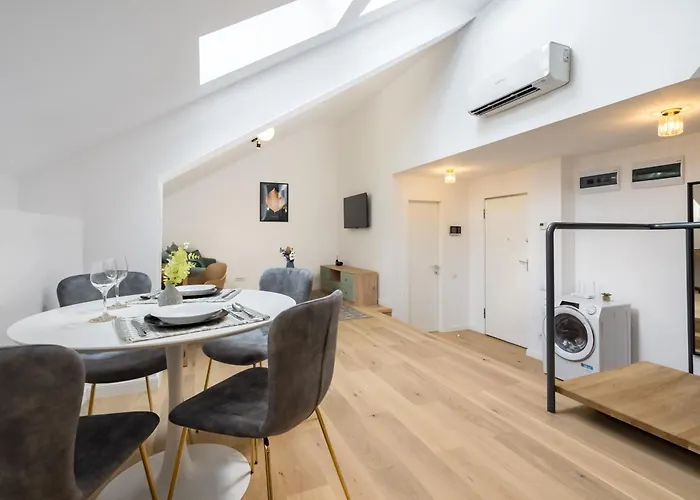 Luxury Lofts By Carmen Sylva *